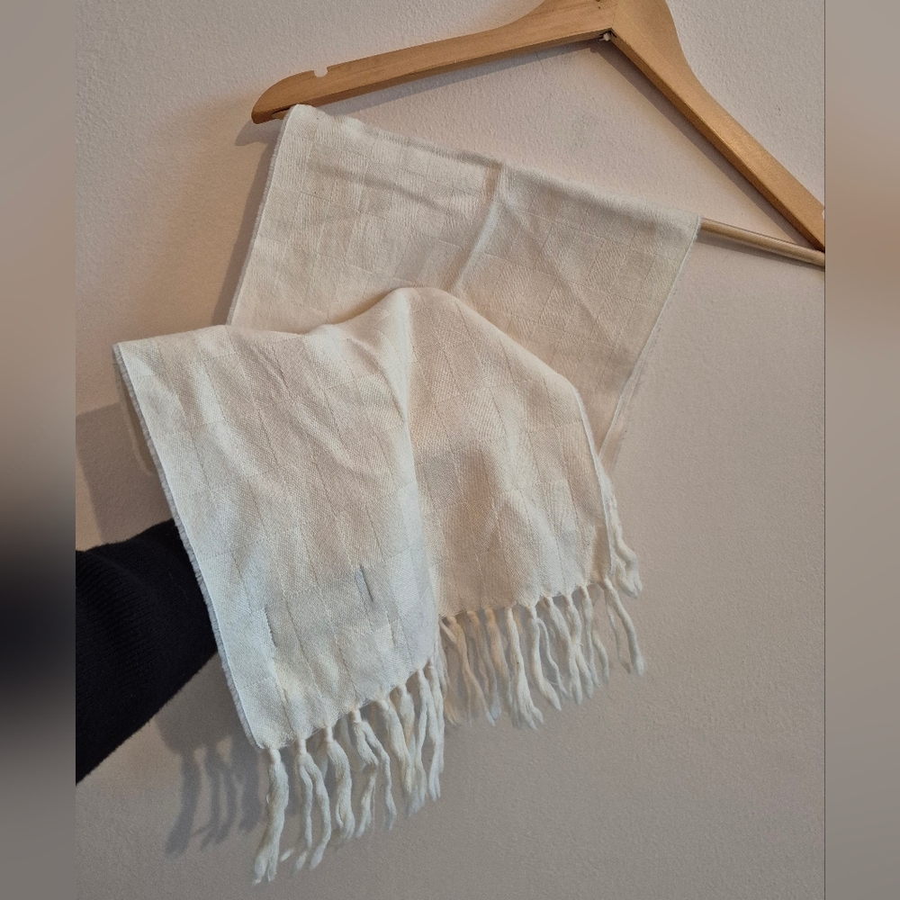 Vintage Eaton 100% Wool Scarf Made In West Germany Cream Coloured